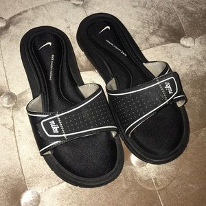 Nike slides